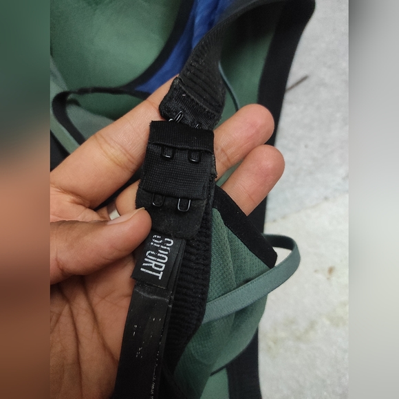 Victoria Sport Incredible Sports Bra - Picture 10 of 15